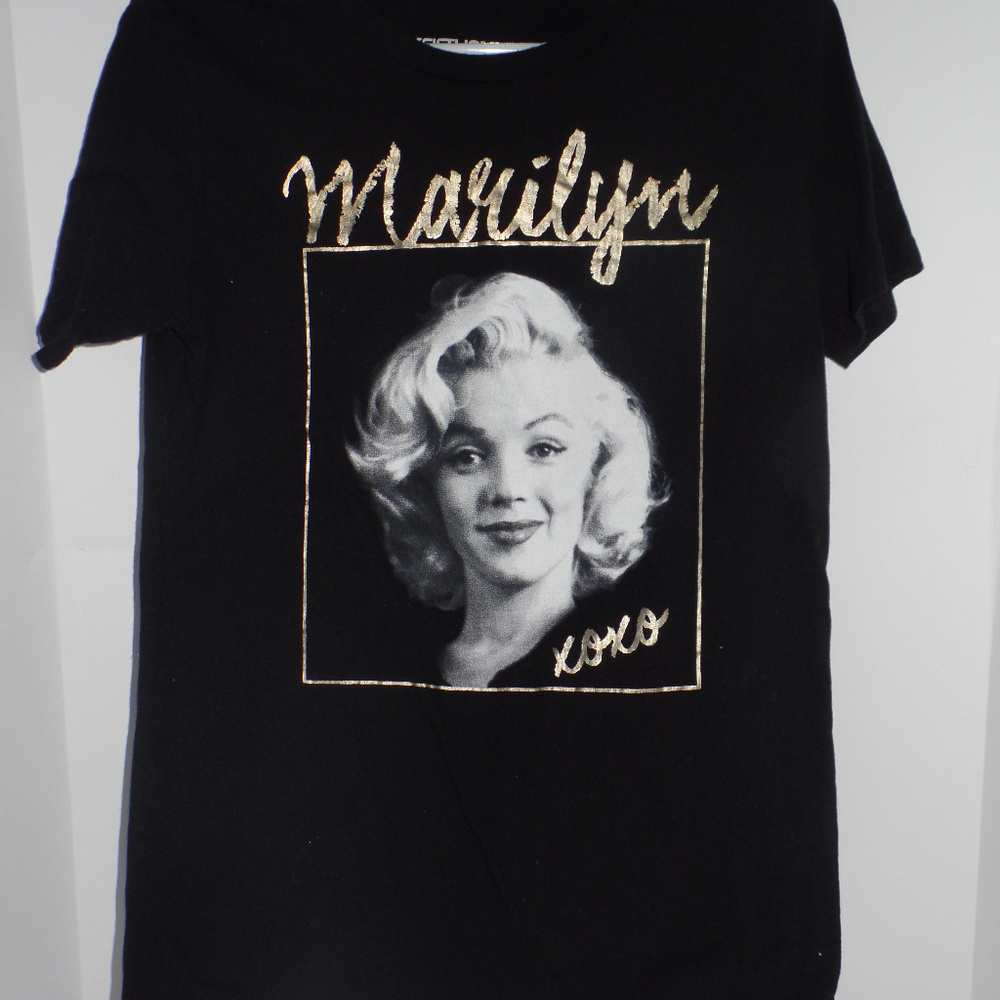 Marilyn Monroe Graphic T-shirt XOXO